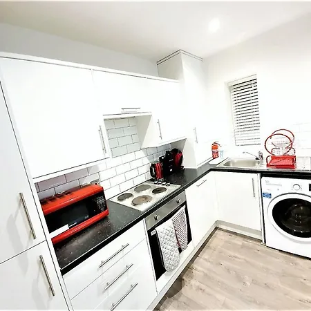 Manchester Holiday Apartment-2
